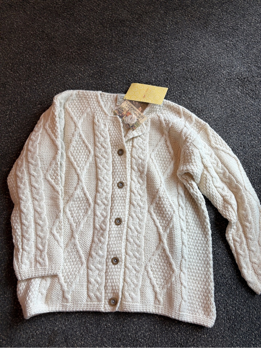 NWT VTG Connemara Knitwear Sweater Women’s M Ivory/Cream Cardigan Pure New WooL